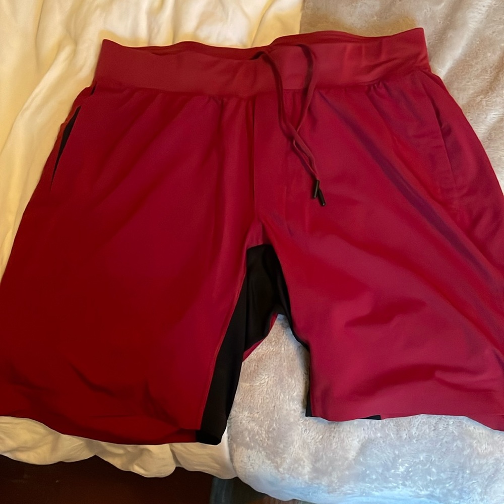 Lululemon THE short w/ luxtreme liner